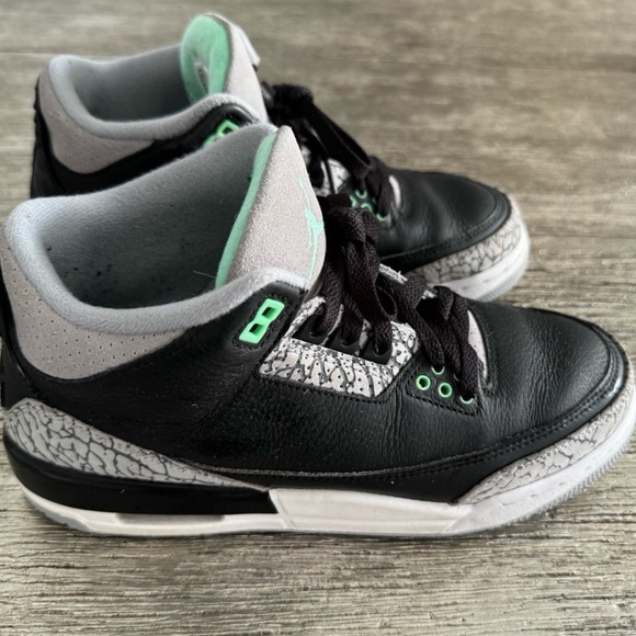 Jordan 3 green glow size 6 glow in the dark - Picture 4 of 4